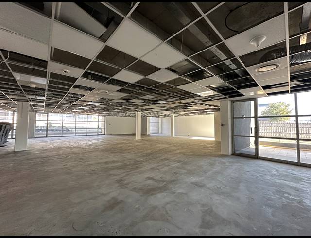 484.50M² OFFICE TO LET IN ECO PARK ESTATE